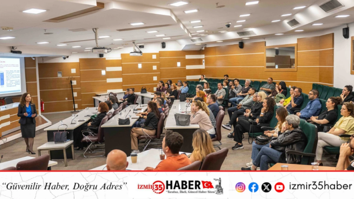Minikler su i&ccedil;in sahneye &ccedil;ıktı