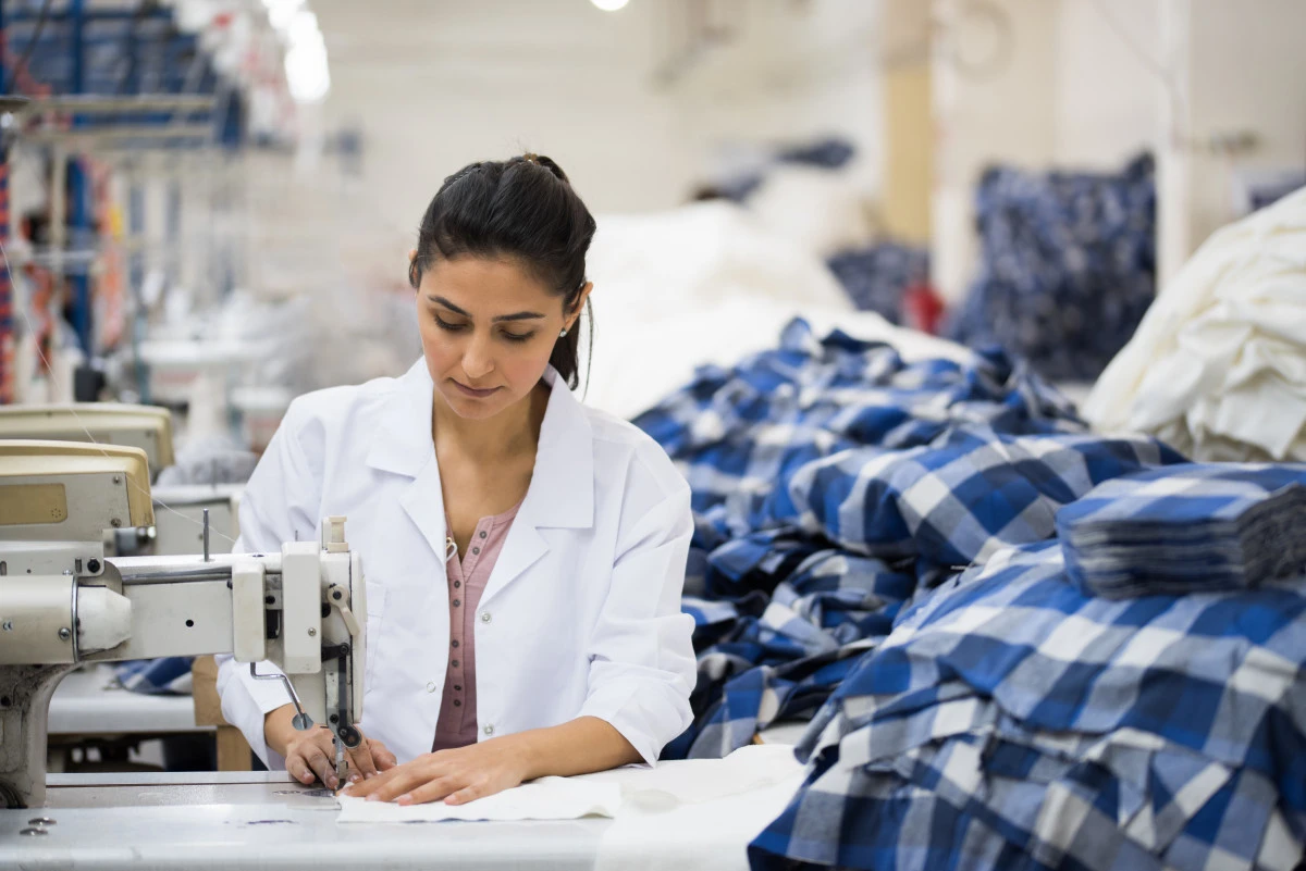 Moda end&uuml;strisi 2027 i&ccedil;in iki koldan pazarlama atağında