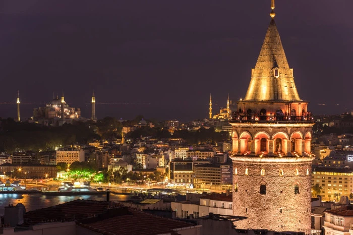 REKORU BAKAN ERSOY DUYURDU! GECE M&Uuml;ZECİLİĞİNDE ZİYARET&Ccedil;İ SAYISI 1,3 MİLYONU AŞTI