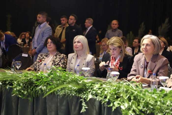 Rekt&ouml;r &Ouml;zkan, COP31 &Ouml;ncesi Kadın Liderler Forumu&rsquo;na Katıldı