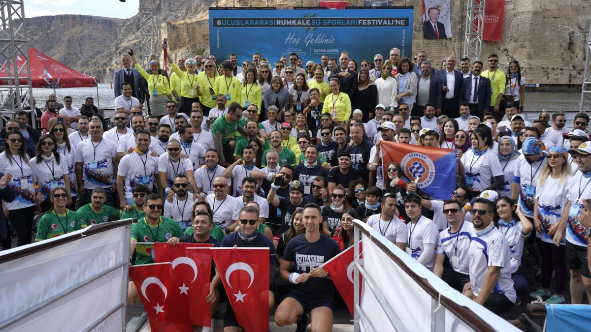 RUMKALE&rsquo;DE FESTİVAL HEYECANI DRAGON BOT VE Y&Uuml;ZME YARIŞLARIYLA S&Uuml;RECEK
