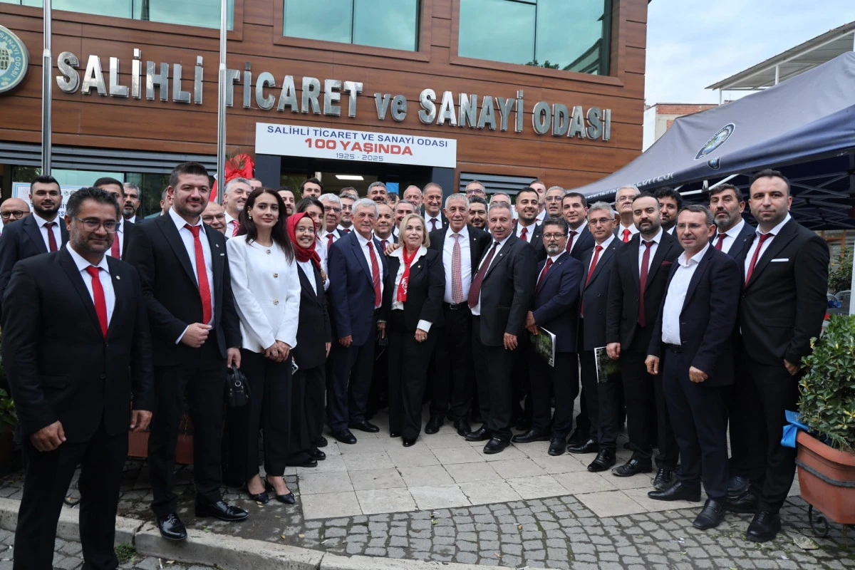 Salihli TSO&rsquo;da Y&uuml;ksel, başkanlığa devam onayı aldı