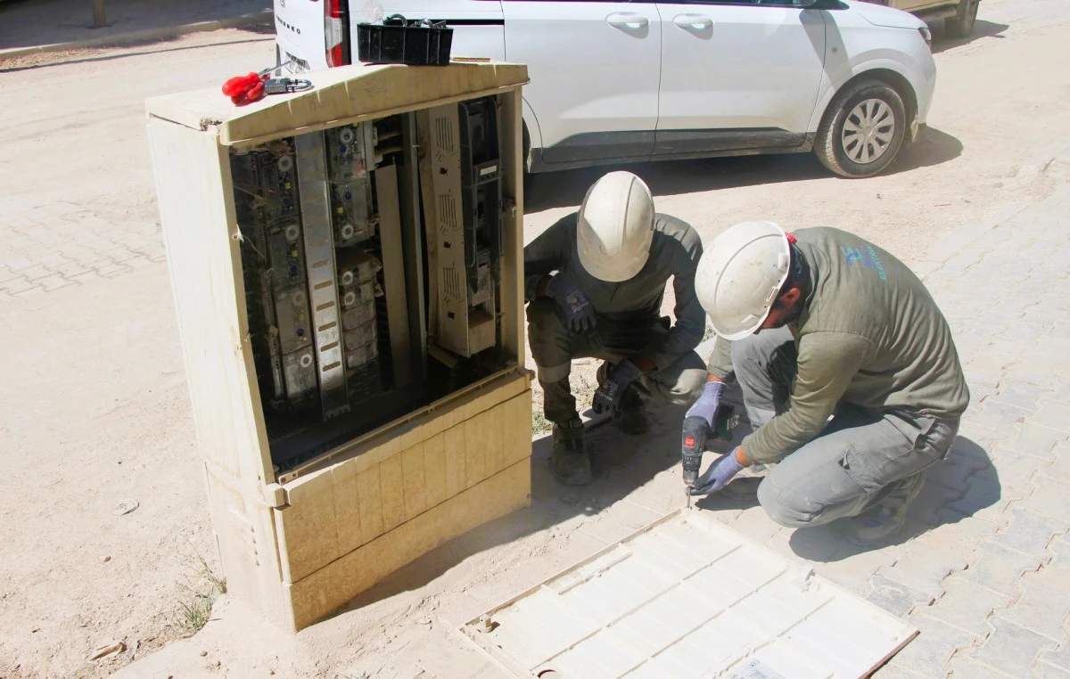Şanlıurfa&rsquo;da 4 Bine Yakın Pano   Yeniden G&uuml;venli Hale Getirildi