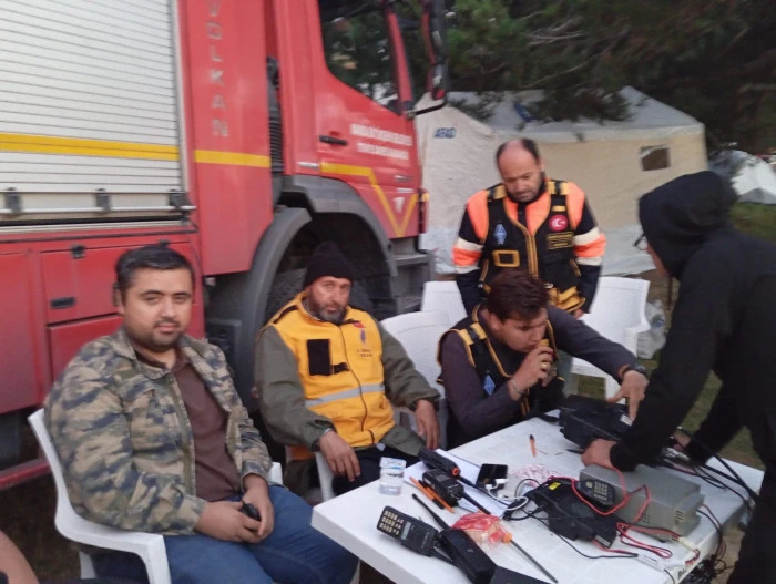 SPİL DAĞININ ZİRVESİNDEN HABERLEŞMEYE DESTEK