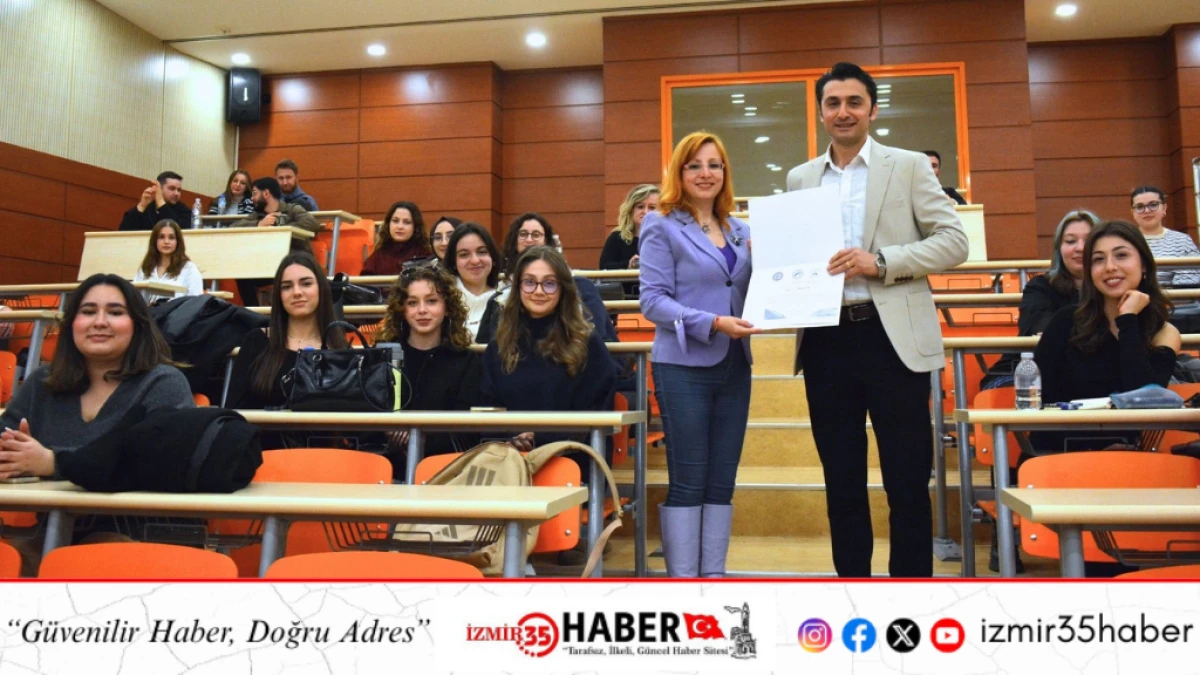 Spor muhabiri H&uuml;seyin Demir gen&ccedil; iletişimcilerle buluştu