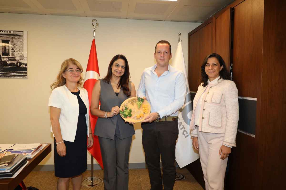 T&uuml;rk Kuru Meyve Sekt&ouml;r&uuml;nden Hindistan&rsquo;a Ticaret Atağı