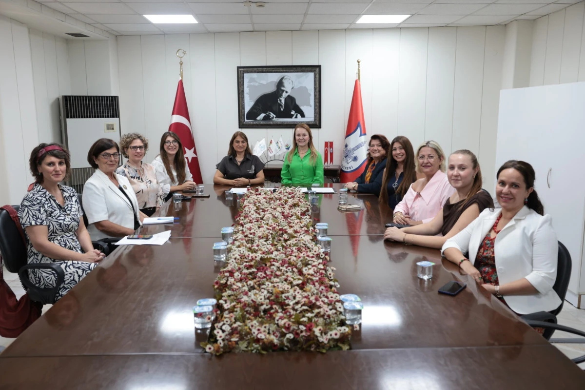 T&uuml;rkiye&rsquo;de bir ilk: Konak&rsquo;ta kadın cinayetlerine karşı g&uuml;&ccedil;l&uuml; iş birliği