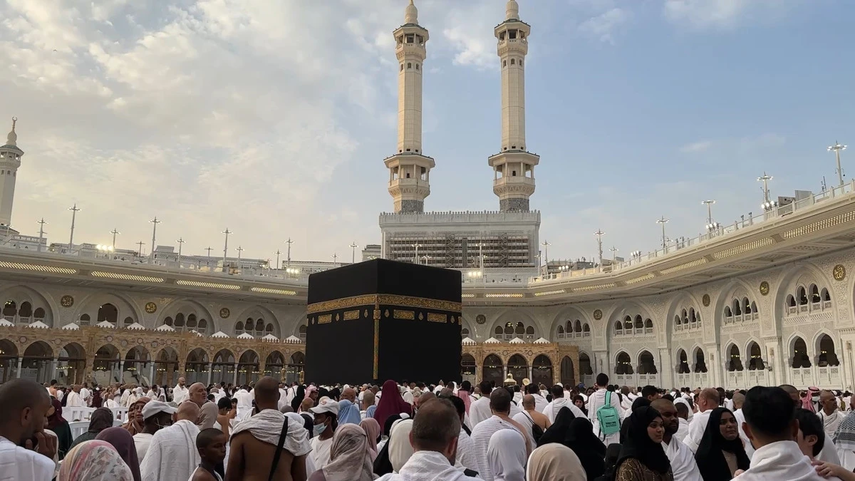 UMRE &Ouml;D&Uuml;LL&Uuml; SİYER YARIŞMASI&rsquo;NIN İLK KAFİLESİ KUTSAL TOPRAKLARDAN D&Ouml;ND&Uuml;