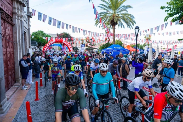 Veloturk Gran Fondo &Ccedil;eşme by Salcano&rsquo;nun 10&rsquo;uncu yılında 809 sporcu pedal &ccedil;evirdi
