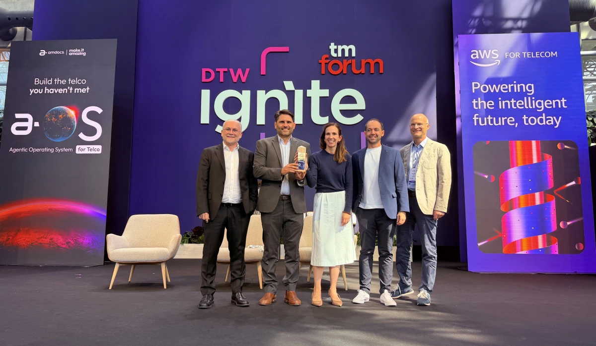 VODAFONE T&Uuml;RKİYE&rsquo;YE   ULUSLARARASI YAPAY ZEK&Acirc; &Ouml;D&Uuml;L&Uuml;