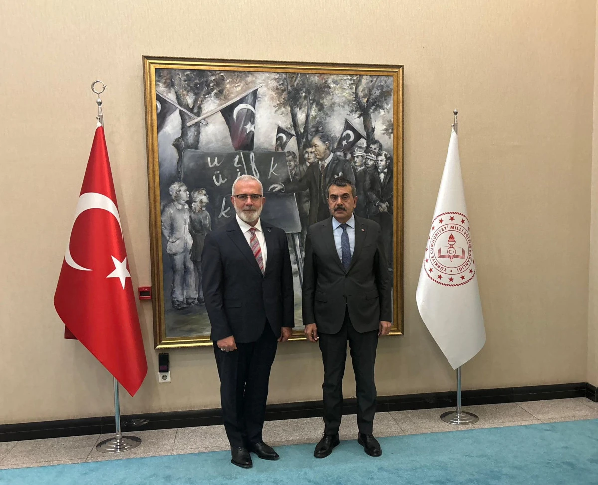 YENİŞEHİRLİOĞLU: T&Uuml;RKİYE EĞİTİMDE Y&Ouml;N&Uuml;N&Uuml; YUKARI &Ccedil;EVİRDİ; ŞİMDİ HEDEF DAHA B&Uuml;Y&Uuml;K