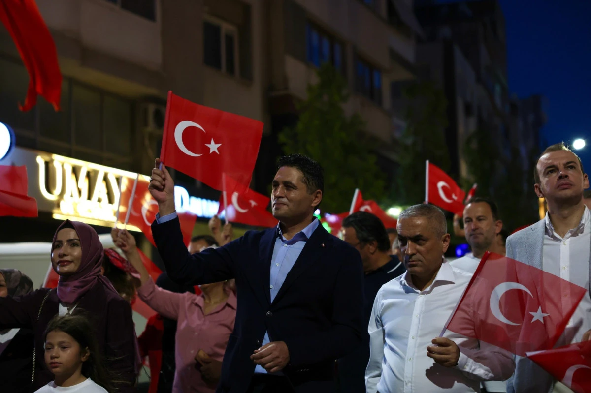 ZAFERİN 104. YILI ALİAĞA&rsquo;DA B&Uuml;Y&Uuml;K COŞKUYLA KUTLANDI